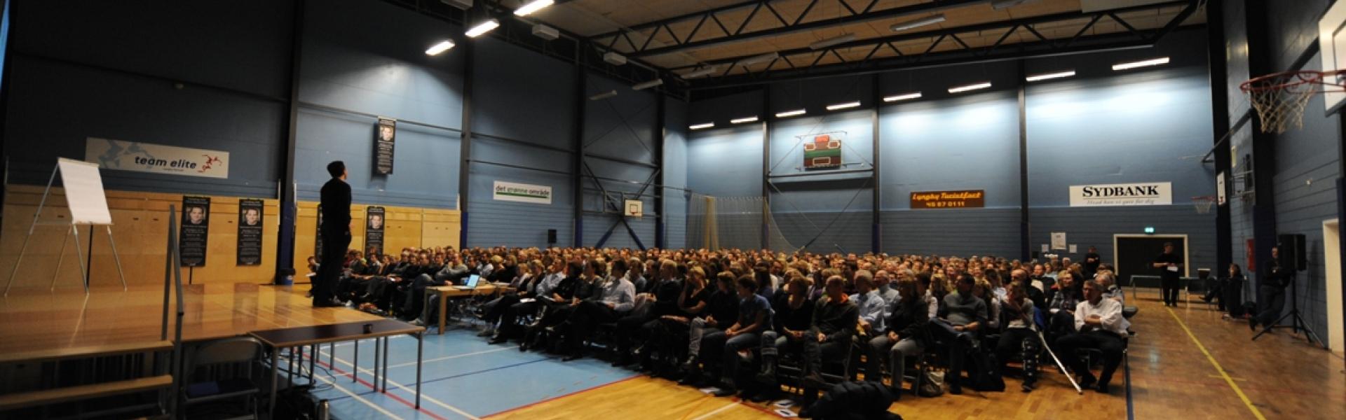 Billedet viser multisalen hvor der afholdes konference